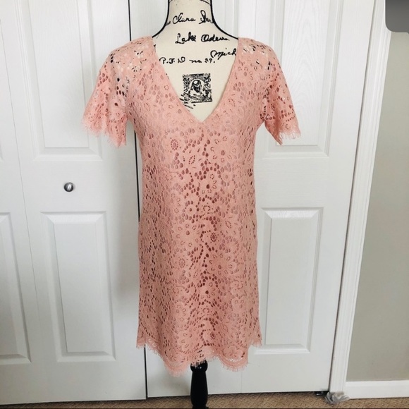 BB Dakota Pink Double V Lace Dress NWT Medium - Picture 2 of 3
